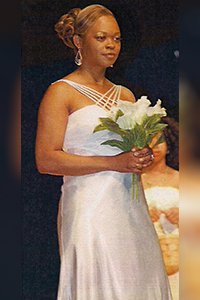 Testimonial Picture of Gwen Hopkins (1)